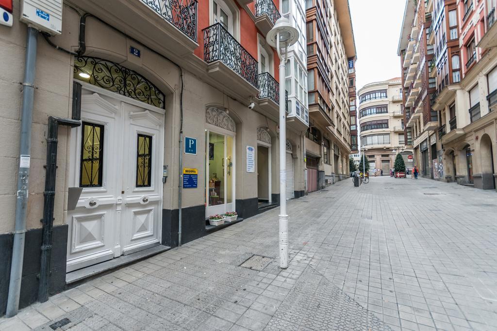 Pension Begona - Centro Ciudad Bilbao Bagian luar foto