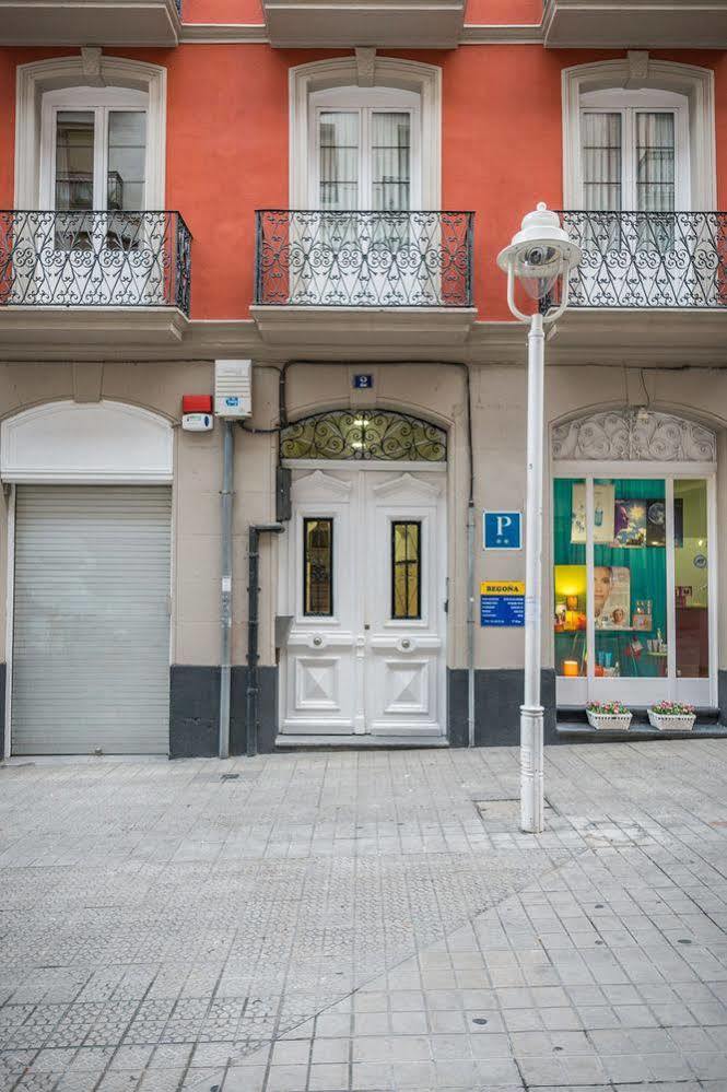 Pension Begona - Centro Ciudad Bilbao Bagian luar foto